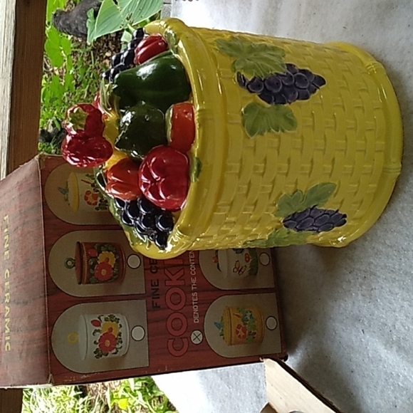 Vintage 1960s made in Japan hand painted cookie jar in original box - Picture 1 of 7